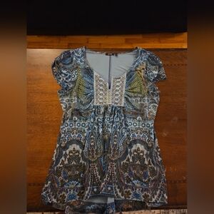 women short sleeve silky top Apt 9 blue with design 0X